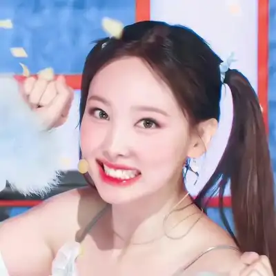 黄莉颖